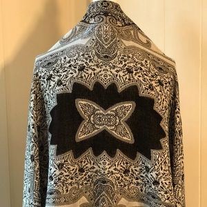 Stunning Black & Cream Scarf Wrap Shawl